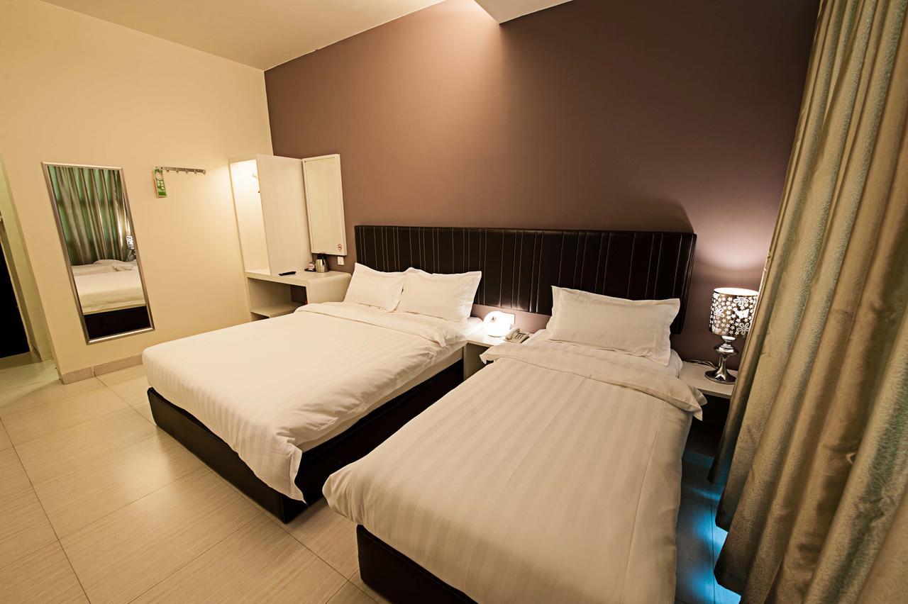 Seven Hotel Putatan Экстерьер фото