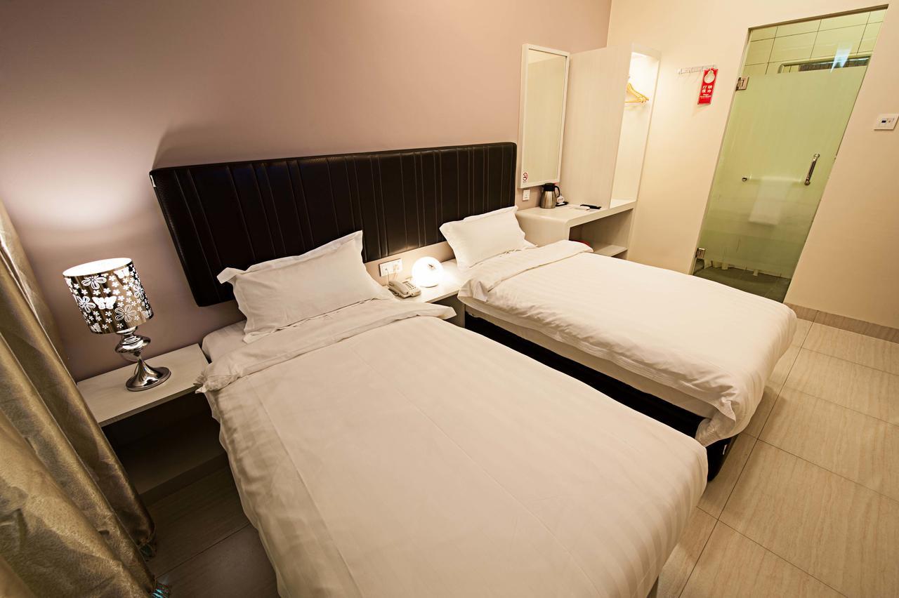 Seven Hotel Putatan Экстерьер фото